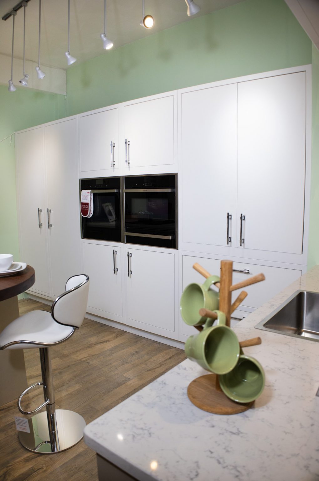 ExDisplay Kitchen, Island and Appliances The Used Kitchen Company