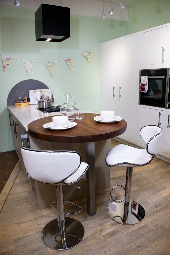 ExDisplay Kitchen, Island and Appliances The Used Kitchen Company