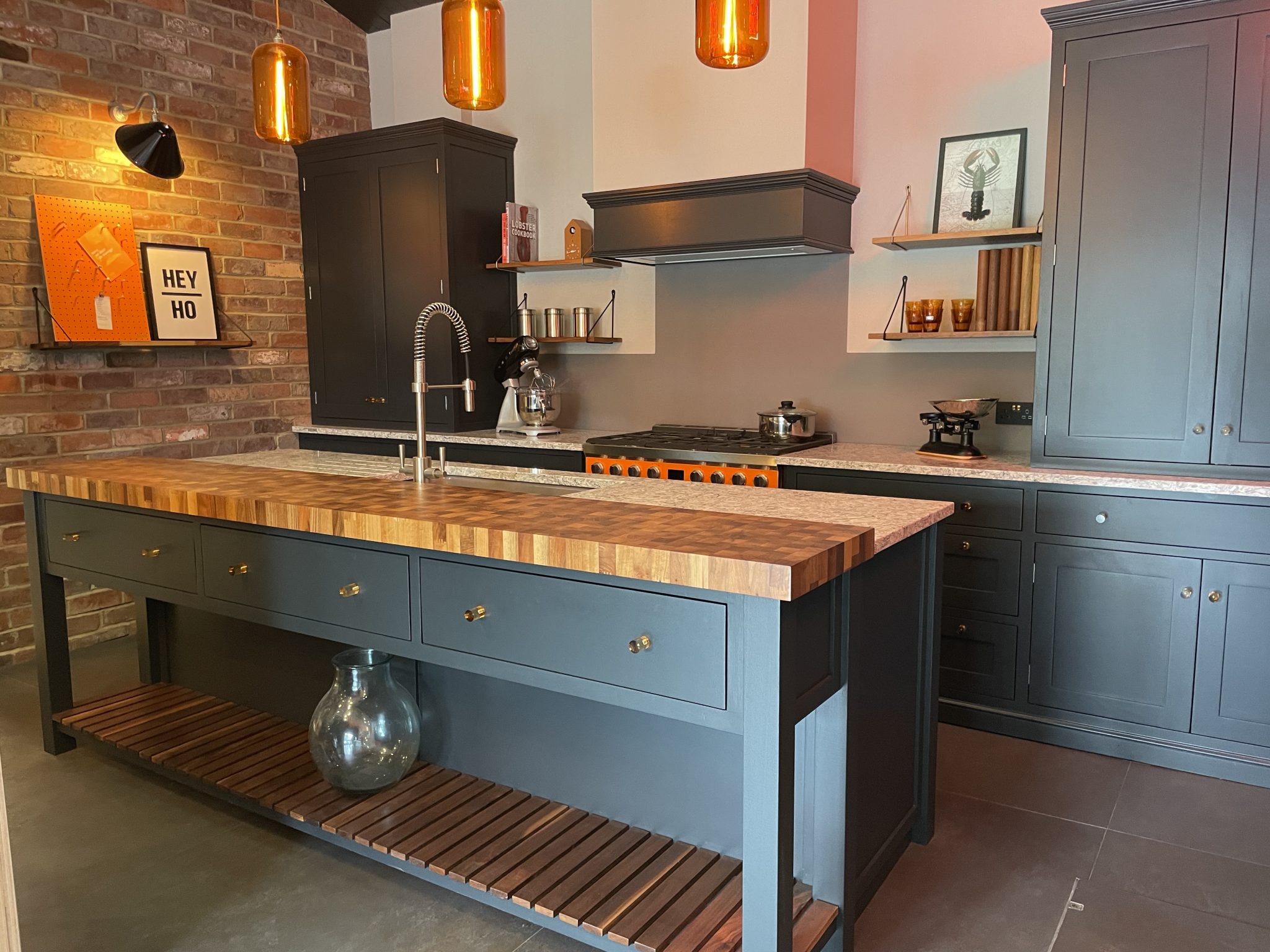 Ex Display Kitchen, Island and Appliances The Used Kitchen Company