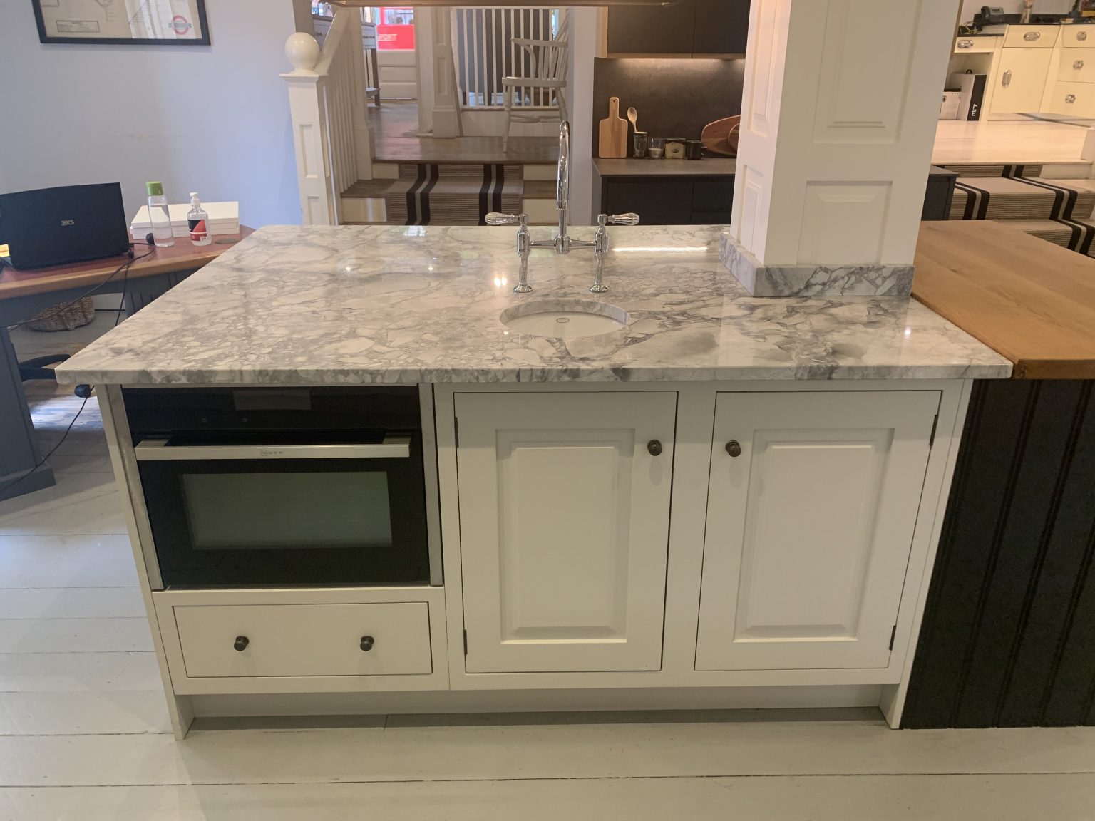 Ex Display John Lewis of Hungerford