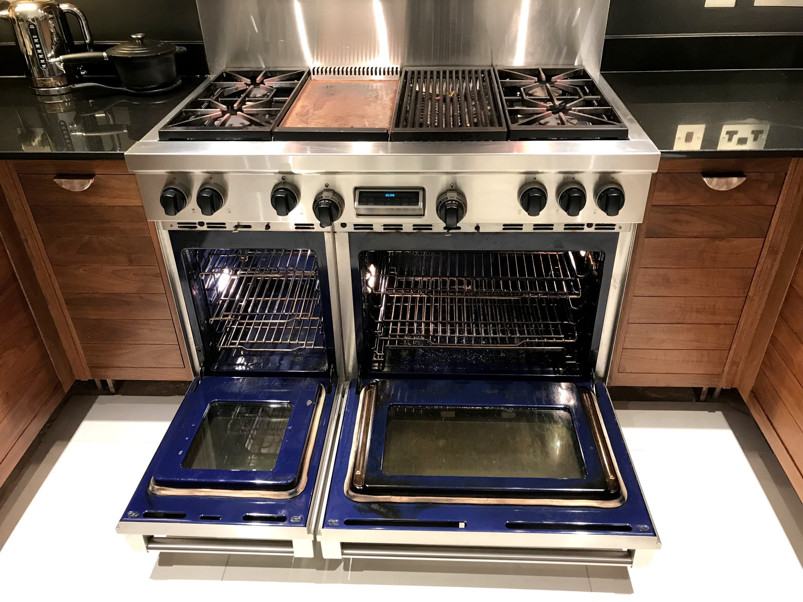 Wolf Range Cooker and Extractor Used The Used Kitchen Company