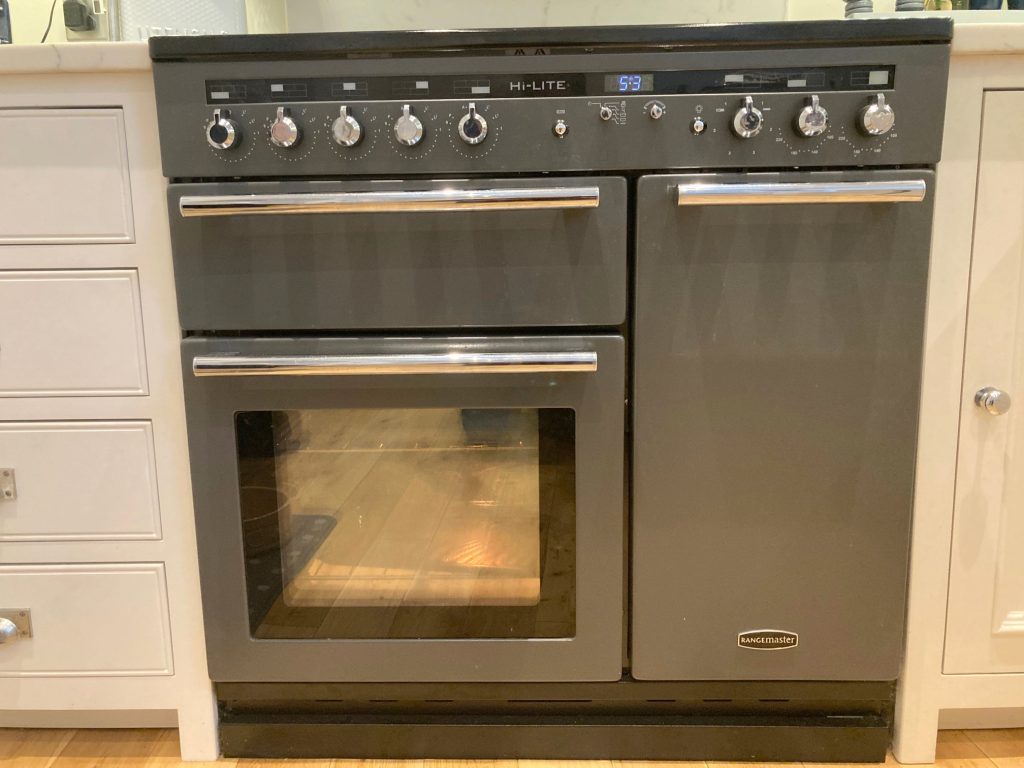 Neptune Kitchen With Worktops and Appliances Used The Used Kitchen