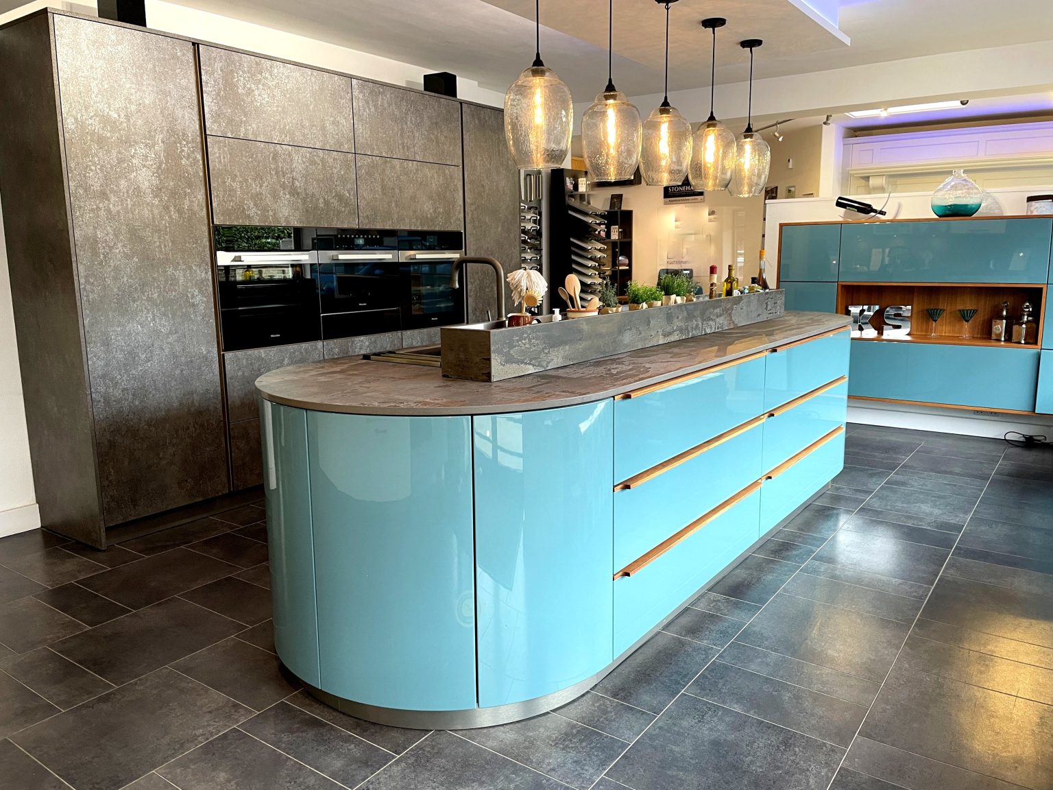 Stormer Kitchen Ex Display Stormer Kitchen with Island and Dekton Worktops - The Used ...