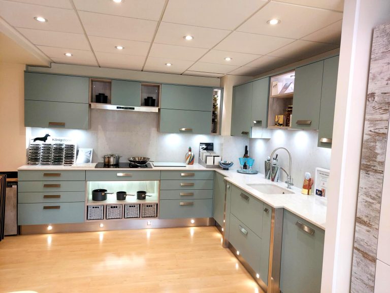 Ex Display Mereway Fjord Green and Jupiter Slab Kitchen with Silestone