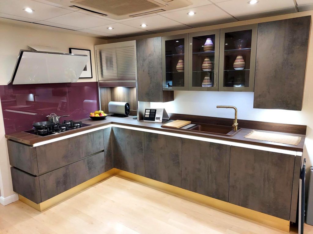 Ex Display Mereway Milano Oxide Kitchen with Laminate Worktops The Used Kitchen Company