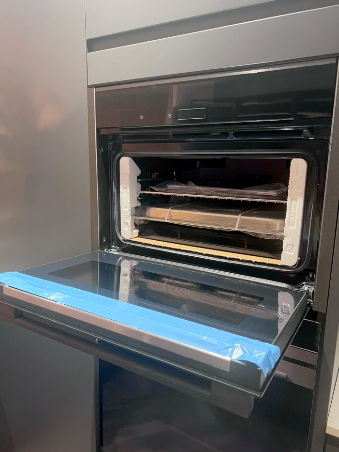 Ex Display NEFF Builtin compact oven with steam function The Used Kitchen Company