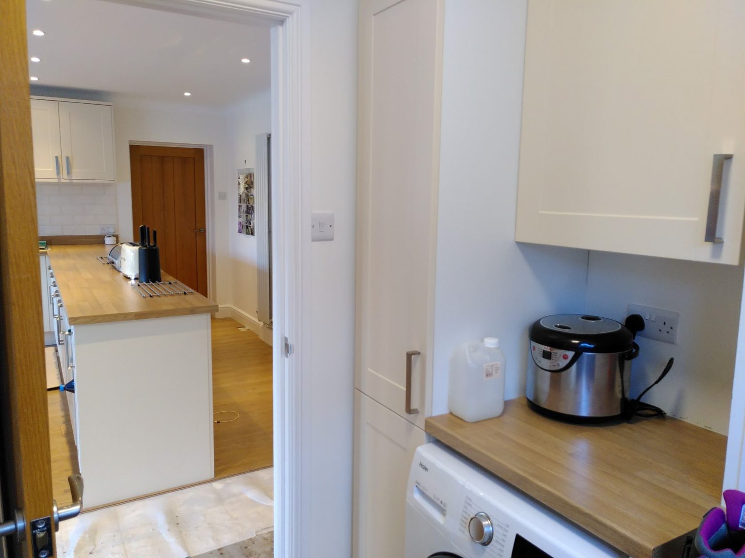Howden Kitchen with Island, Worktops, Utility Room and Some Appliances