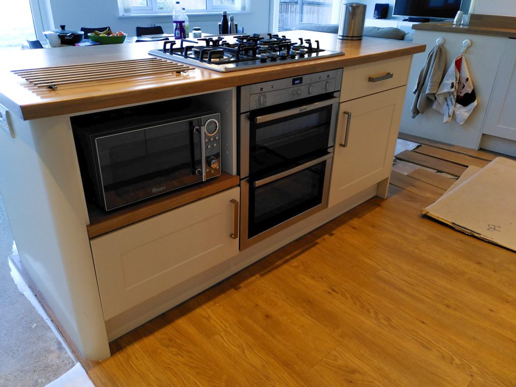 Howden Kitchen with Island, Worktops, Utility Room and Some Appliances