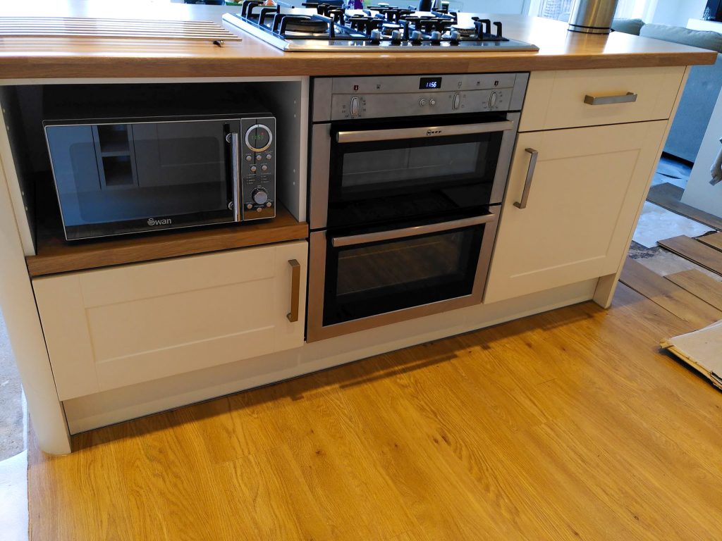 Howden Kitchen with Island, Worktops, Utility Room and Some Appliances