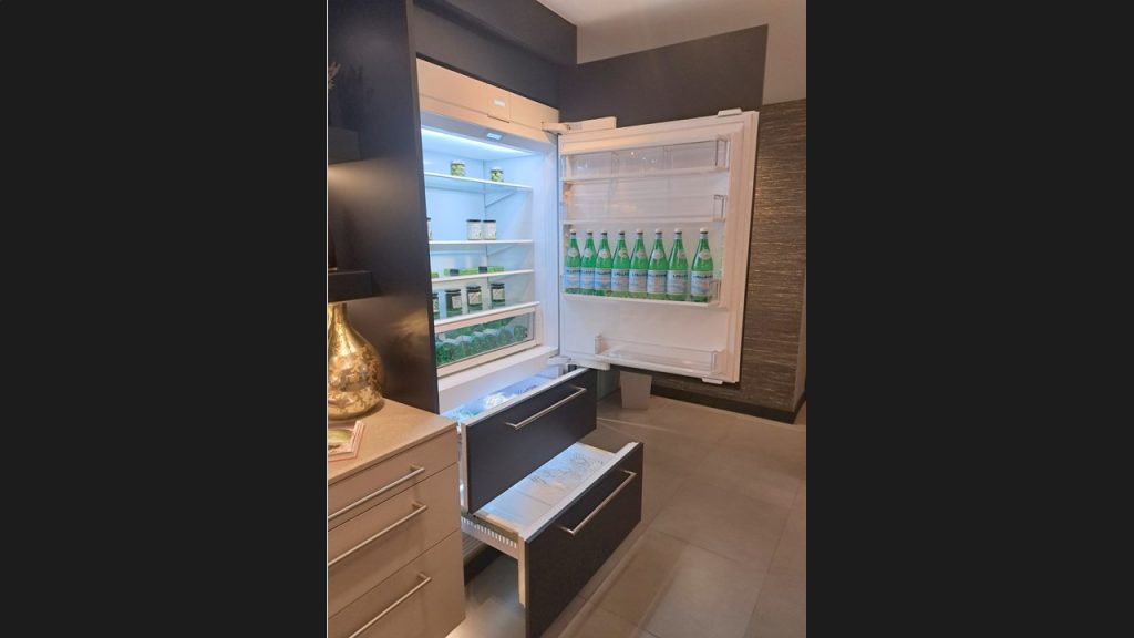 Ex Display Sub Zero Fridge/Freezer The Used Kitchen Company