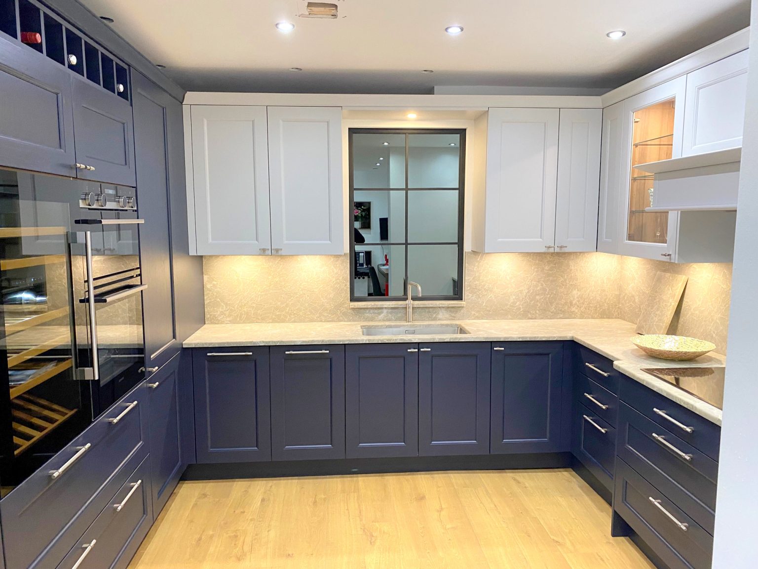 Ex Display Ashley Anne Kitchen With Quartzite Worktops and Appliances