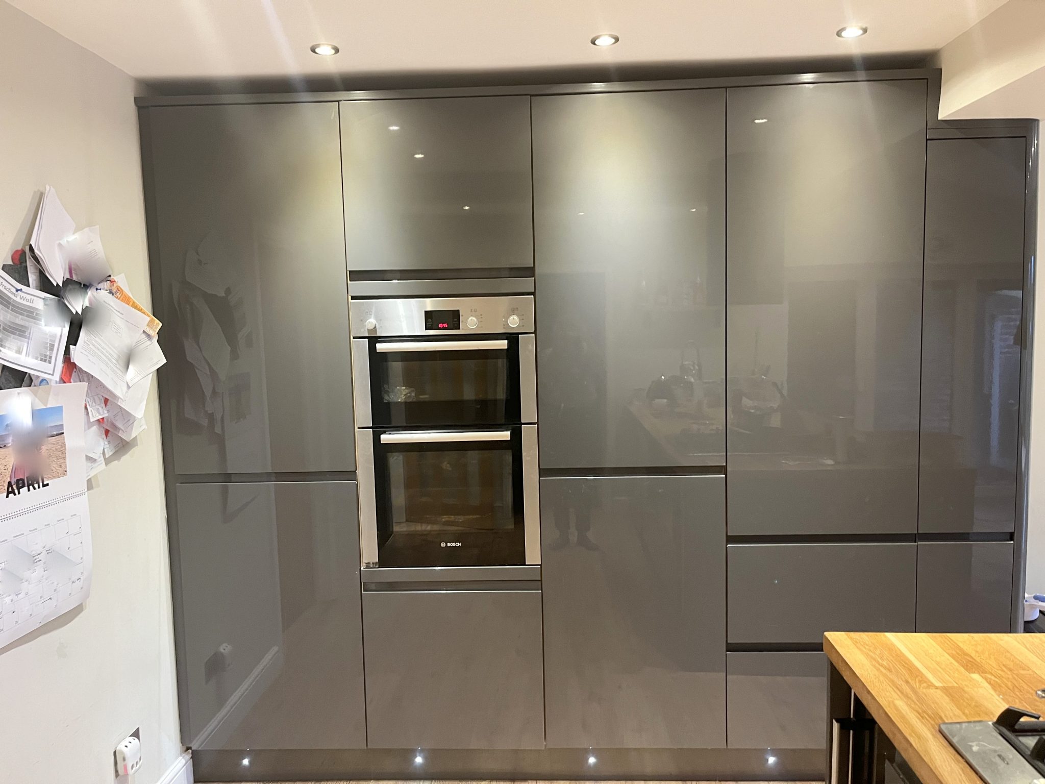 Howdens Kitchen With Worktops and Appliances Used The Used Kitchen