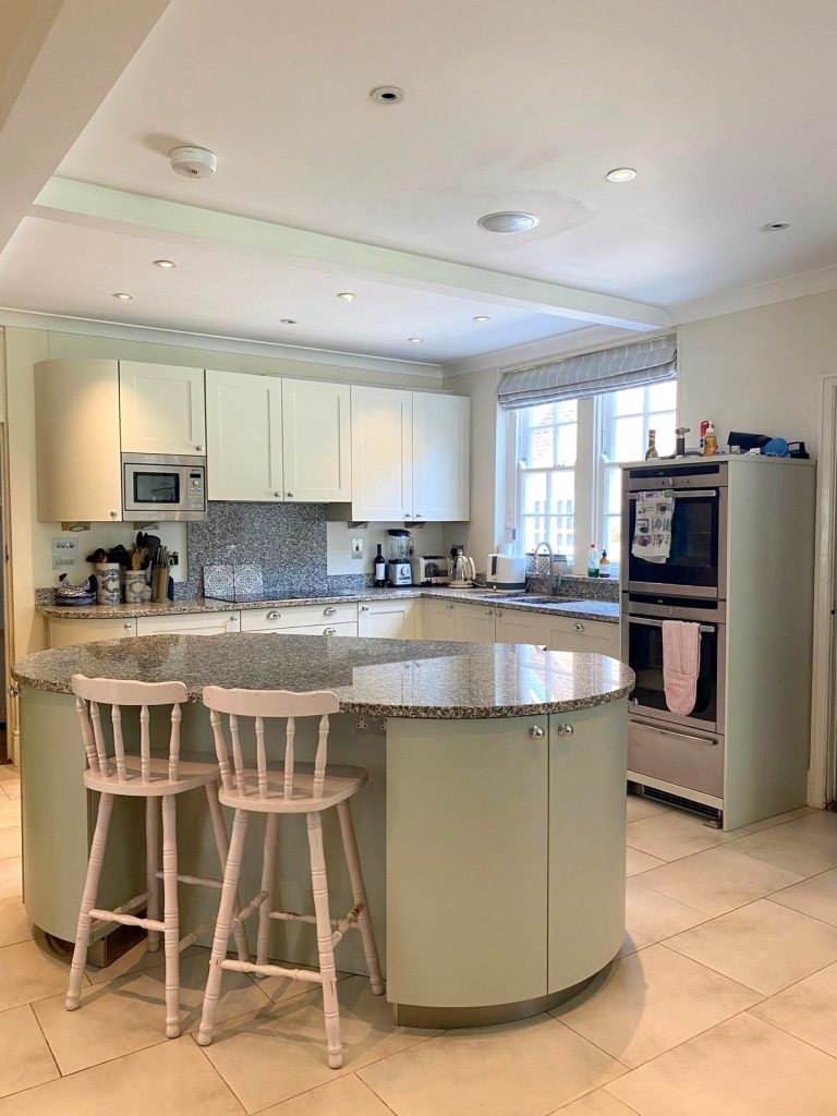 Bespoke Kitchen with 2 Islands, Worktops, Breakfast Bar and Appliances