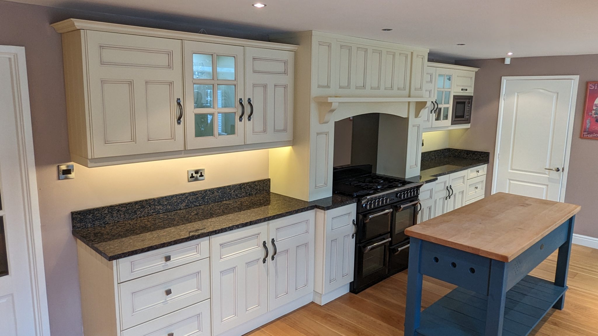 John Lewis of Hungerford Kitchen with Island, Worktops and Appliances