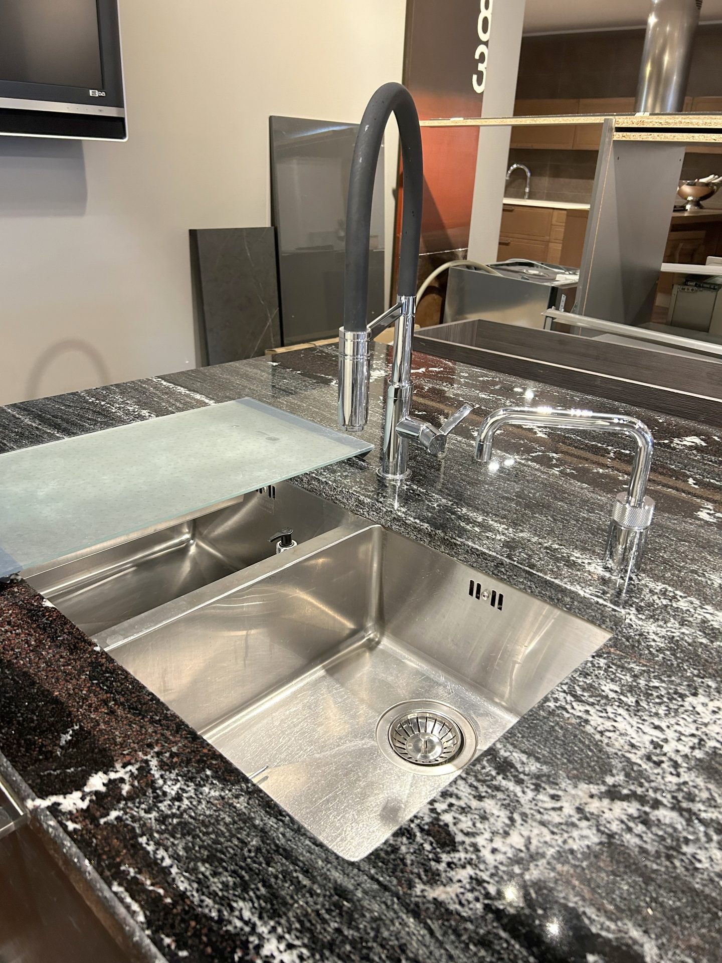 Ex Display Kitchen With Island Worktops and Appliances The Used