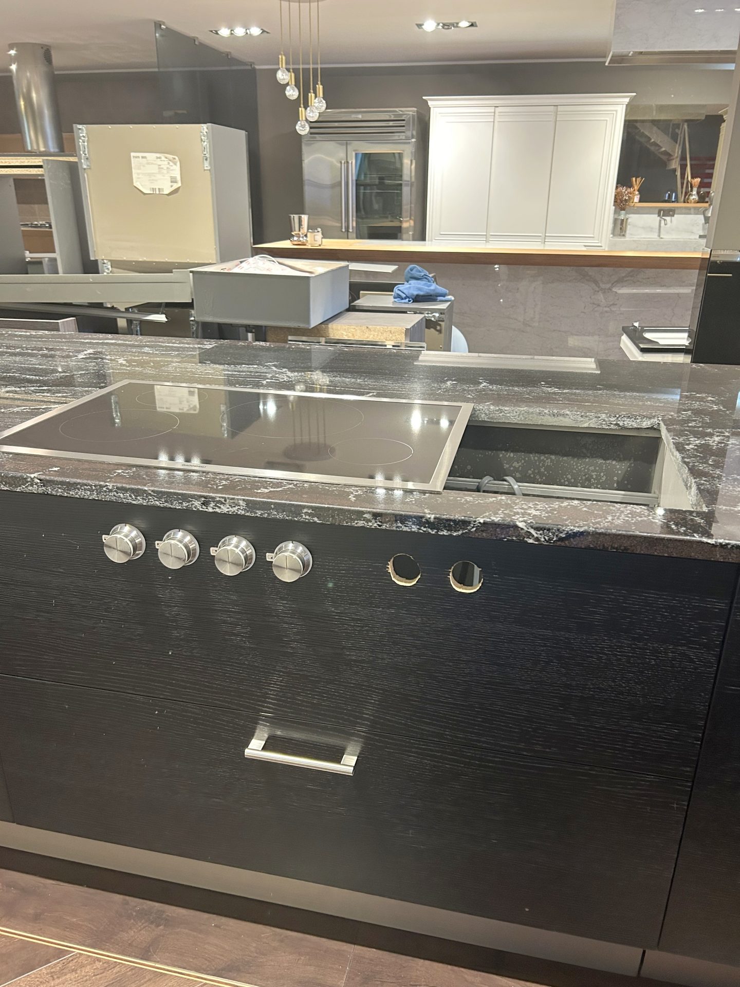 Ex Display Kitchen With Island Worktops and Appliances The Used