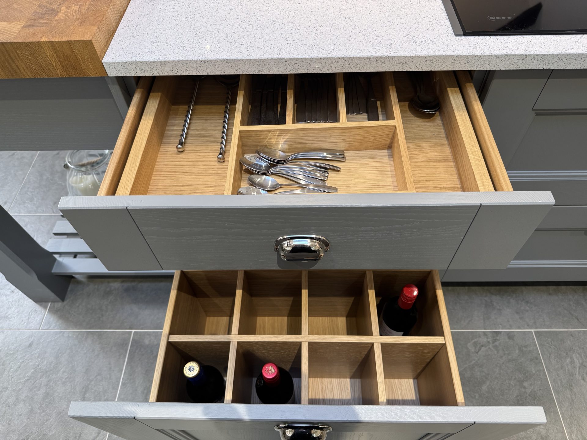 Ex Display Laura Ashley Kitchen With Island and Quartz Worktops
