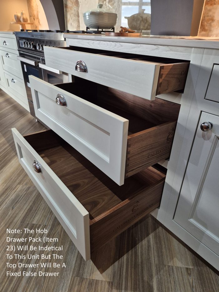 Ex Exhibition Caledonia in-frame Kitchen with Worktops and AEG ...