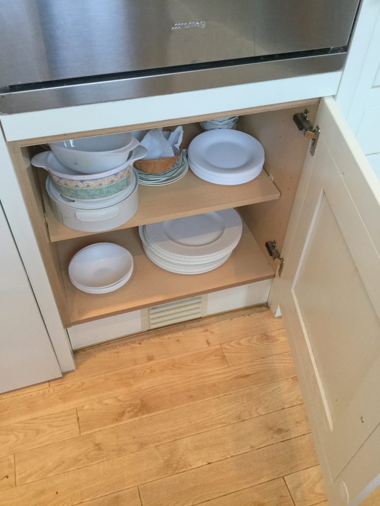 Howdens Tewkesbury Antique Kitchen ] The Used Kitchen Company