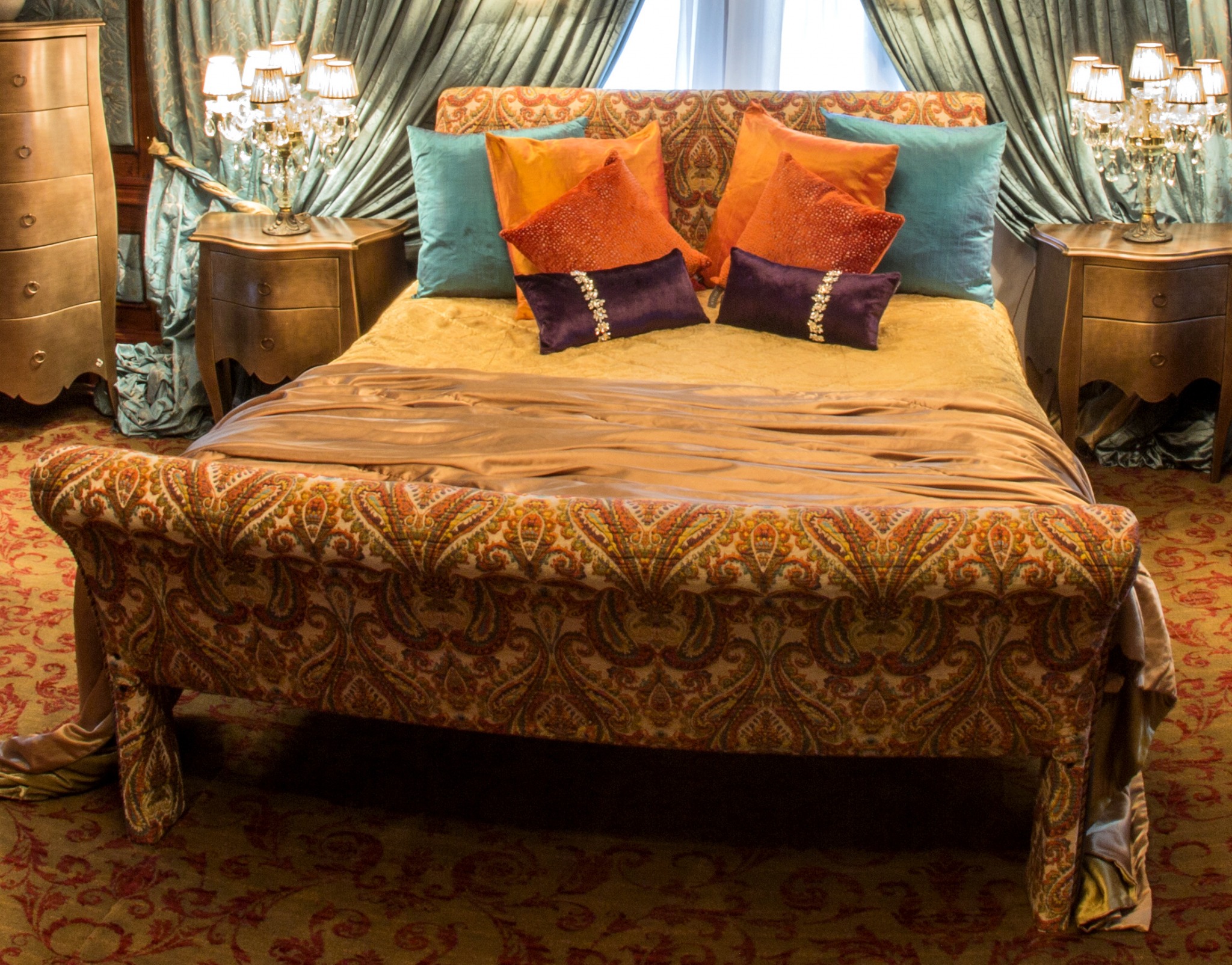 Bespoke French Emperors Bed Used The Used Kitchen Company
